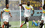 Kalidou Koulibaly comemora o gol que coloca o Senegal novamente na frente do Equador