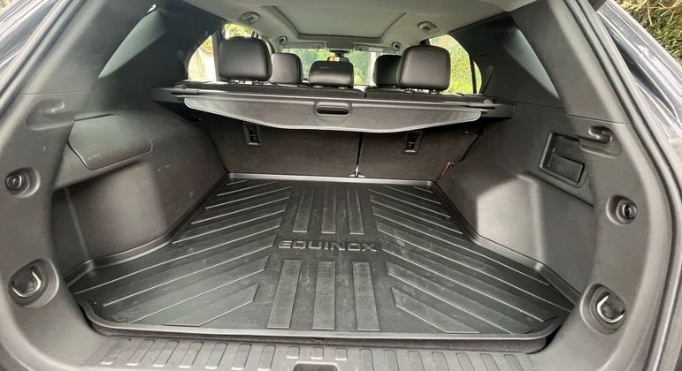 Porta-malas avantajado é outra vantagem do Equinox na linha atual