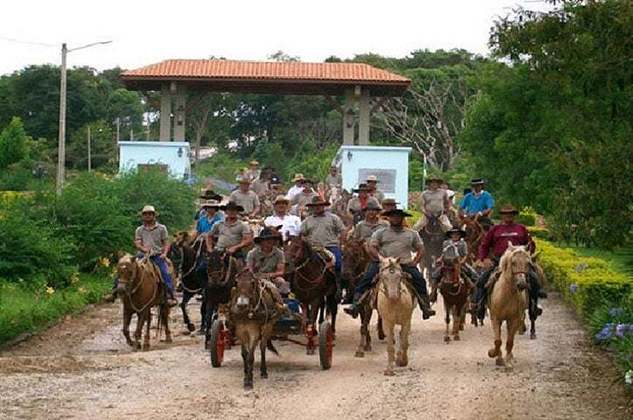Era preciso pagar 2,5 mil réis por cada mula e 2 mil réis por cavalo, no Rio Pelotas (entre SC e RS), nas margens do Rio Iguaçu (PR) e em Sorocaba (SP). 