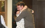 Fernanda e o filho de Erasmo Carlos foram fotografados em momento de pura emoção, trocando um abraço comovente 