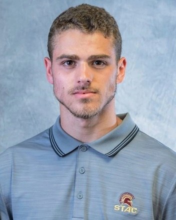 Revelação em ascensão no futebol, o jovem de 21 anos estava na praia de Twilight, na Austrália, quando foi levado pela correnteza e sumiu no mar