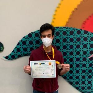 Erico Pimentel medalha de bronze em olimpíada de biologia