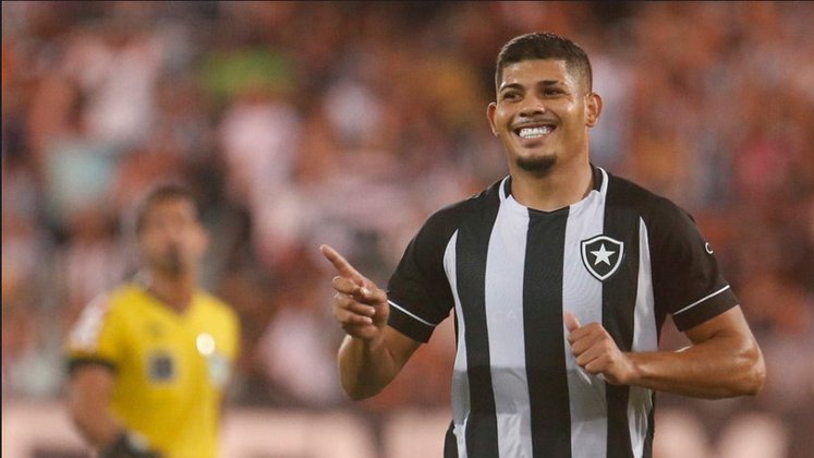 Erison (Botafogo): De acordo com os sites turcos Vole e Fanatik, o técnico Jorge Jesus pediu a contratação do centroavante ao Fenerbahçe, seu novo clube
