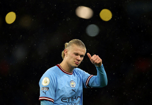 5º Erling Haaland (Noruega)Clube atual: Manchester City (ING)Posição: atacanteIdade: 22 anosValor: 174,9 milhões de euros (R$ 996,3 milhões)