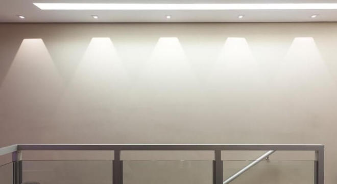 Escada de ferro e vidro Projeto de Laura Santos