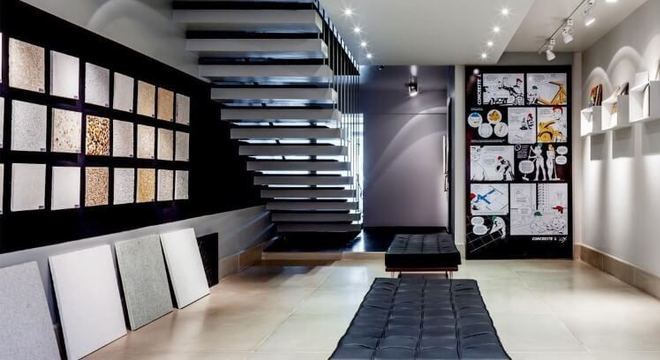 Escada de ferro suspensa Projeto de Fantin Siqueira Arquitetos