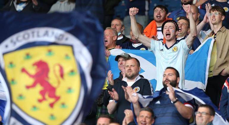 Torcedores infectados foram a jogos em Glasgow e Londres durante a Eurocopa