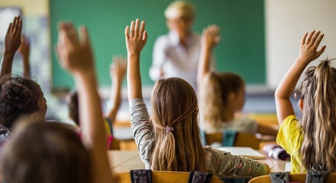 A escola se tornou um espaço que não acolhe pessoas com fobias sociais, diz especialista
