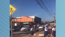 Vídeo mostra correria e fuga de alunos após ataque de adolescente em escola da Bahia