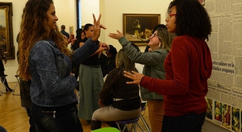 MEC abre inscrições para curso de Educação de Surdos na pandemia – Notícias