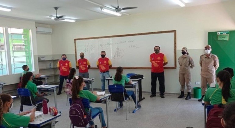 Escola Estadual Prof. Alberto Elpídio Ferreira Dias (Prof. Tito), em Campo Grande (MS)