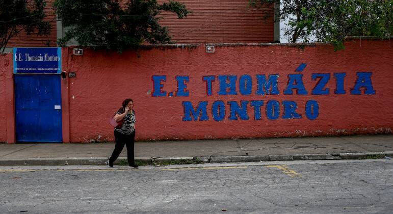 Escola Estadual Thomazia Montoro foi alvo de ataque nesta segunda-feira (27)