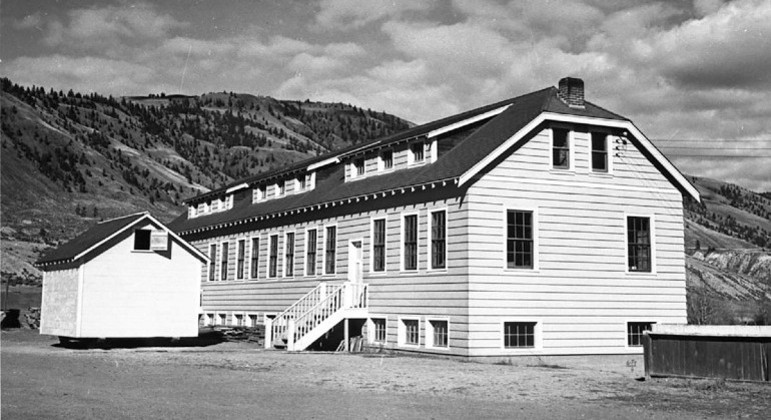 Escola Kamloops Indian Residential School foi fechada em 1978