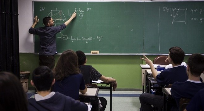 Apenas 17,7% das escolas públicas e 36,2% das particulares estão preparadas