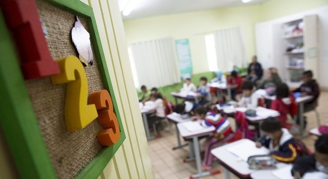 Governo diz que publicará decreto com normas para volta às aulas