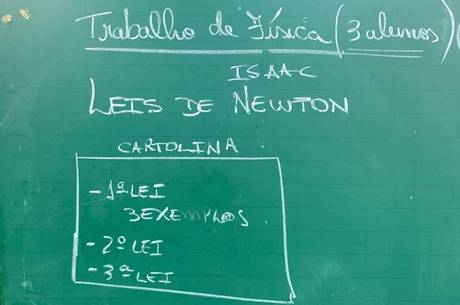 Trabalho de física para fazer em trio (Kaique Dalapola/R7)
