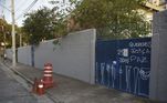 Fachada da Escola Estadual Thomázia Montoro, na Vila Sônia (zona oeste de SP), mudou como parte da preparação para o retorno às aulas