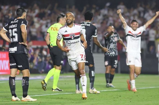 Escolhido para substituir o suspenso Luciano, Lucas Moura foi o responsável pelas principais jogadas ofensivas do São Paulo