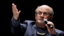 Irã nega 'categoricamente' qualquer vínculo com o agressor de Salman Rushdie 