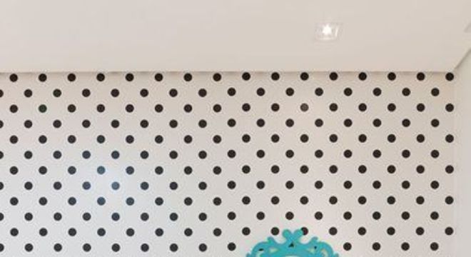 Escrivaninha pequena com cadeira para quarto 