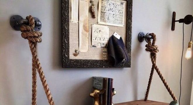 escrivaninha suspensa - escrivaninha suspensa com cordas como apoio