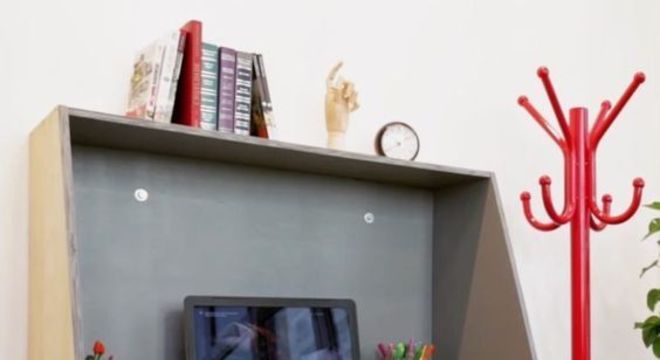 escrivaninha suspensa - nicho como escrivaninha suspensa