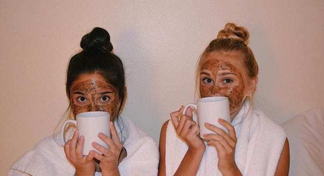 Esfoliação com café - benefícios, como fazer e receitas