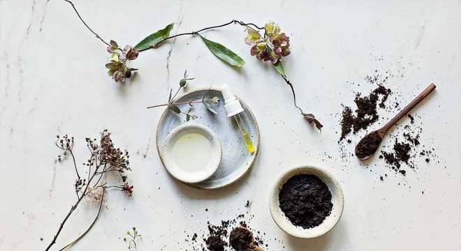 Esfoliação com café - benefícios, como fazer e receitas