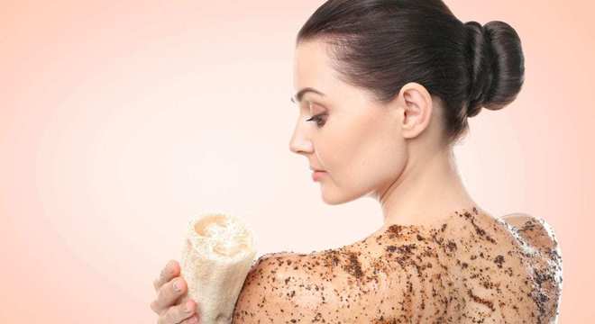 Esfoliação corporal - Benefícios, como fazer e receitas caseiras