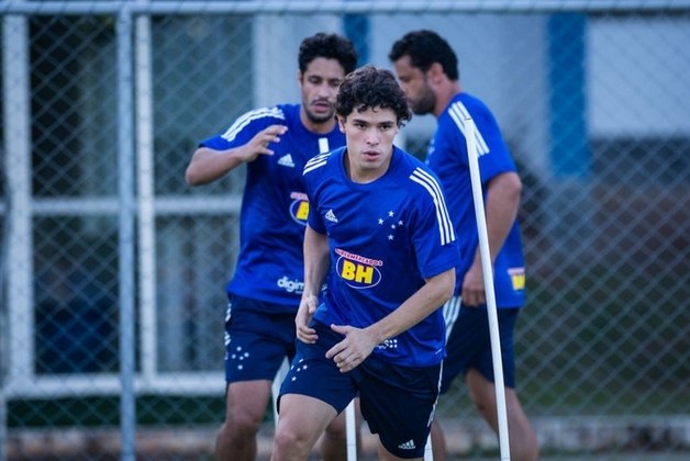 ESFRIOU - Dodô está mais longe de retornar ao Cruzeiro. O agente do jogador diz que uma dívida trava acerto com o Cruzeiro. O clube celeste tenta um acordo.