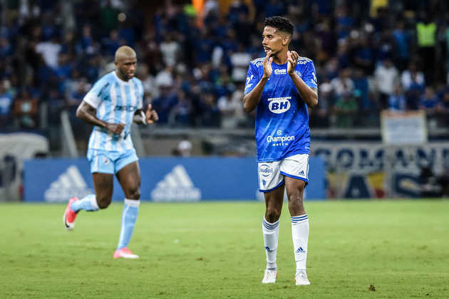 ESFRIOU - O volante Willian Oliveira revelou que tem futuro incerto no Cruzeiro: 