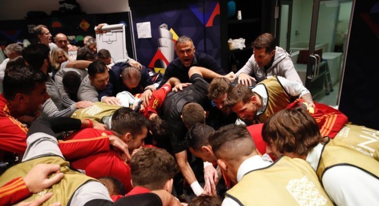 A vibração do time da Espanha pelo triunfo sobre a Grécia