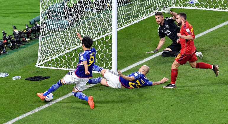 Virada japonesa veio após gol analisado pelo VAR