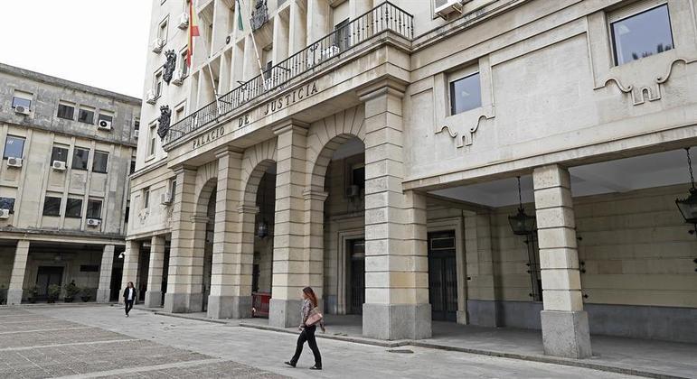 Madre arrestada por secuestrar a niños para evitar la vacunación en España – Noticias