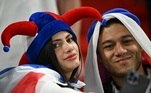 Casal na torcida pela Costa Rica à espera do jogo contra a Espanha