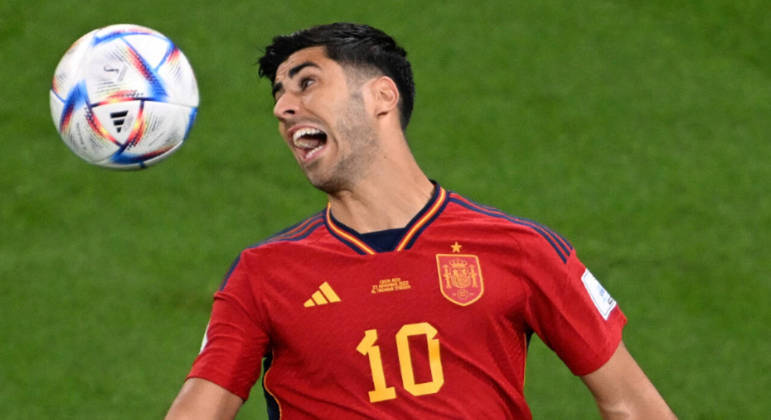 Asensio grita com a bola na goleada da Espanha sobre a Costa Rica
