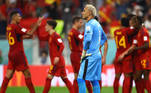 Keylor Navas lamenta o sétimo gol que levou da Espanha na estreia da Costa Rica na Copa do Mundo
