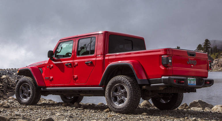 Jeep oferecerá o Gladiator nas versões Overland e Rubicon no mercado argentino