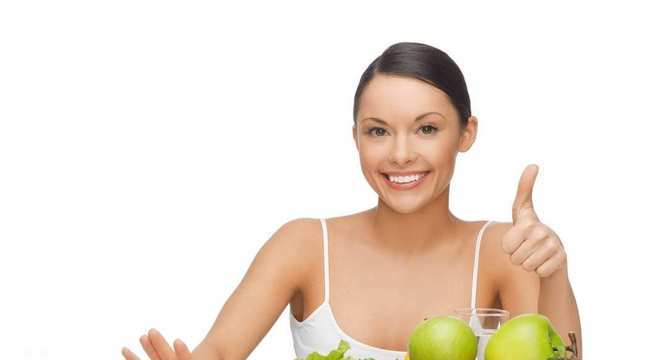 Espinhas na testa, saiba como acabar com elas e suas principais causas