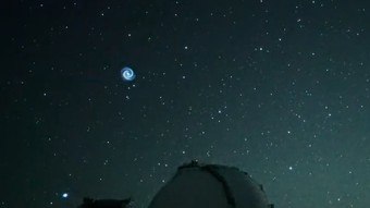 Hélice azul en el cielo intriga a los observadores, pero los científicos explican un fenómeno misterioso – Noticias