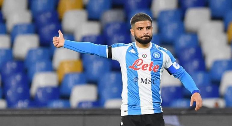 ESQUENTOU - A renovação de contrato de Insigne com a Napoli segue sem andamento e com um final cada vez mais distante. Dessa forma, o Wolverhampton e o Crystal Palace acompanham a negociação para fazer uma proposta em breve caso o negócio seja concluído, segundo Ekrem Konur.