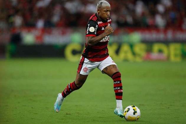 ESQUENTOU - Afastado do Flamengo, o atacante Marinho negocia com o São Paulo. O Rubro-Negro facilitará a saída do jogador, que pode trabalhar novamente com Dorival Jr. A informação foi divulgada inicialmente pelo 
