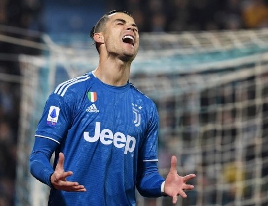 ESQUENTOU - Cristiano Ronaldo pode não ficar na Juventus na próxima temporada, de acordo com o jornal italiano Tuttosport. O destino seria o PSG, que prepara uma grande oferta para tirar o português do clube italiano.