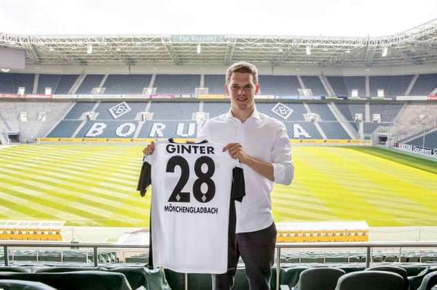 ESQUENTOU - Desejando deixar o Borussia Mönchengladbach, Matthias Ginter pode estar a caminho da Inter de Milão, devido ao contato que o clube italiano fez para negociar com o zagueiro.