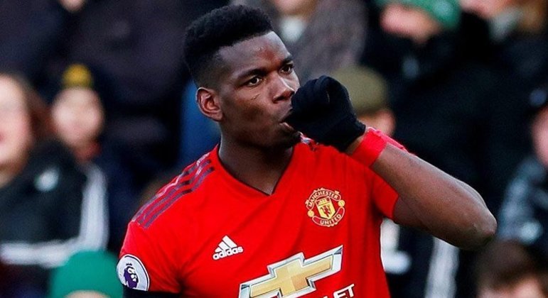 ESQUENTOU - Em entrevista, Solskjaer confirmou que Pogba está focado no Manchester United e mesmo sem saber a definição do seu futuro, o técnico afirmou que o meia gosta de atuar pelo clube inglês.