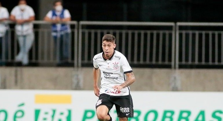 ESQUENTOU - Em meio ao momento de oscilação do time, um dos principais destaques do Corinthians tem sido Gabriel Pereira, que voltou a brilhar no empate em 2 a 2 com o Internacional, no último domingo. No entanto, com contrato perto de terminar, o jovem segue com renovação indefinida e já poderia assinar com um novo clube. Dirigentes se mostram otimistas, mas acordo ainda está longe.