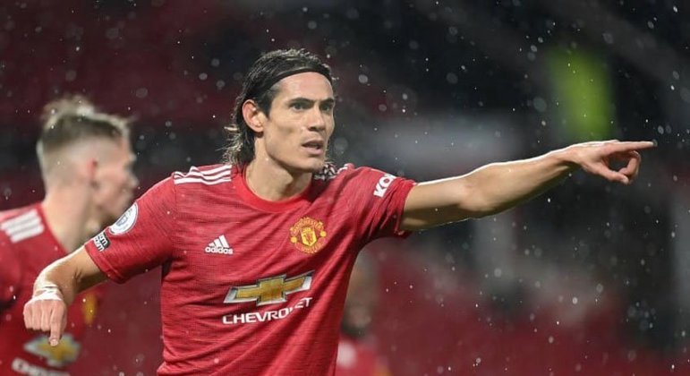 ESQUENTOU - Fora dos planos do Manchester United, Edinson Cavani voltou a ser especulado no Barcelona na próxima temporada. Segundo o Daily Mail, o uruguaio tem um salário alto para os Culés, mas o negócio é possível.