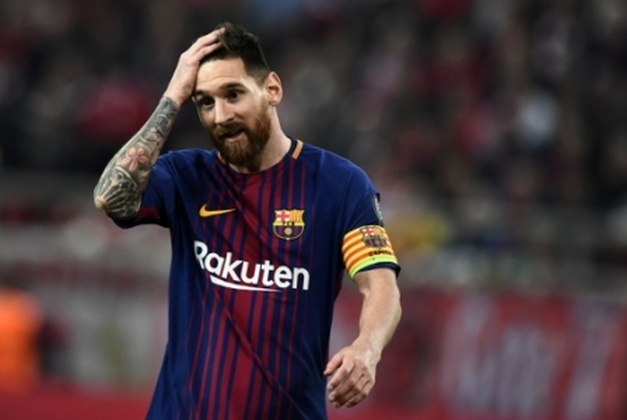 ESQUENTOU: Leonardo, diretor de esporte do Paris Saint-Germain, entrou em contato com o pai de Lionel Messi para conhecer as opções do craque argentino após a decisão de deixar o Barcelona, de acordo com o diário “Olé”. O clube francês, ao lado de Manchester City e Inter de milão, é um dos principais interessados na contratação do melhor jogador do mundo.