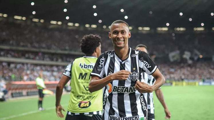 ESQUENTOU - O atacante Ademir, do Atlético Mineiro entrou na mira do Bahia para a sequência da temporada. O jogador de 28 anos, no entanto, enfrenta resistência do Galo pela sua liberação. 