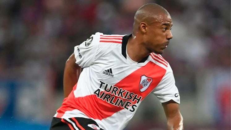 ESQUENTOU - O Flamengo iniciou conversas para trazer o meia Nicolás De La Cruz, do River Plate. Conforme apurou o 